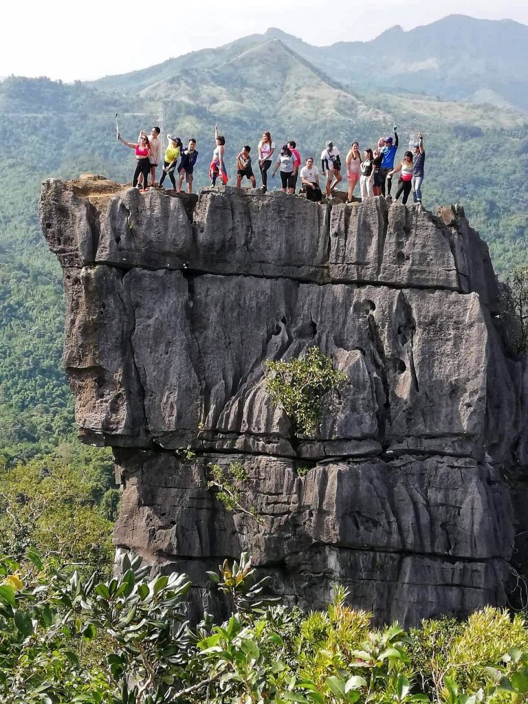 Nagpatong Rock Formation, Tanay Rizal - Happy and Busy Travels