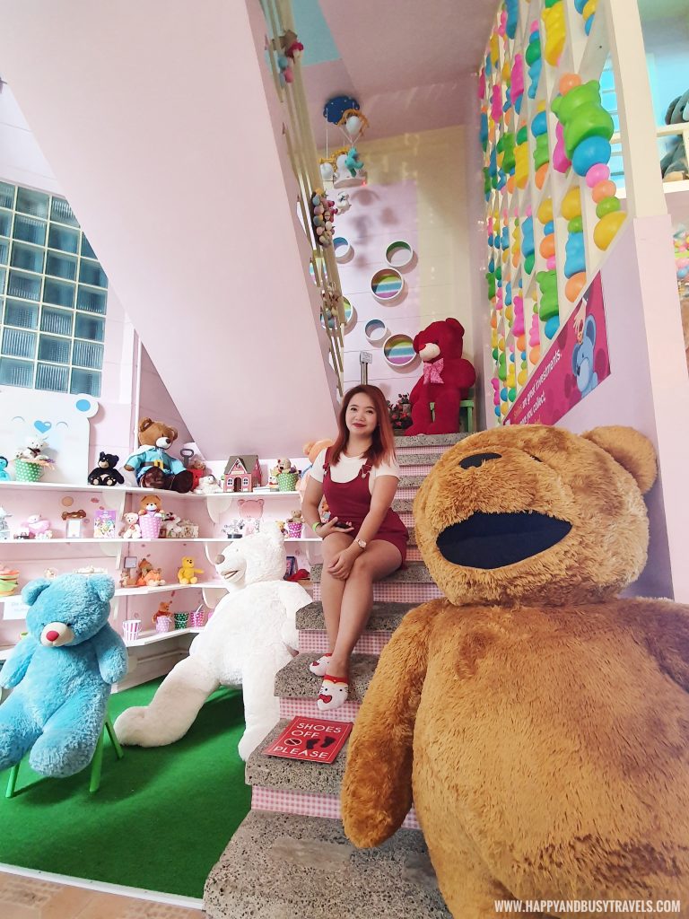 waiting area of Bearseum teddy Bear Museum in Tagaytay City Happy and Busy Travels review