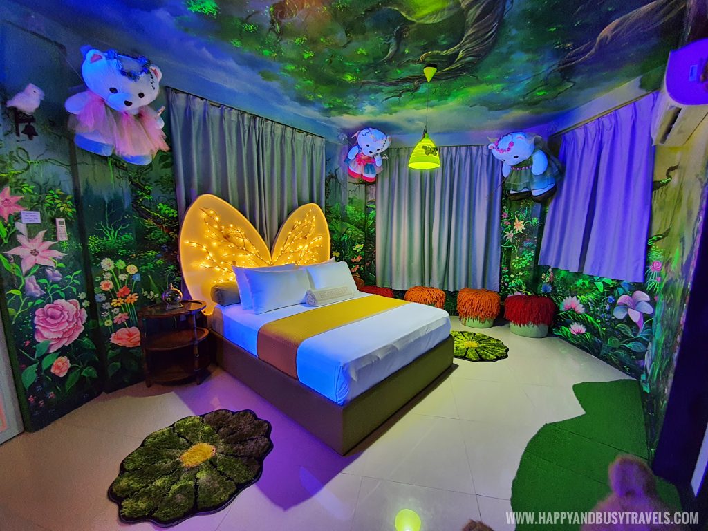 Enchanted Forest room Bearseum Suites Hotel in Tagaytay Happy and Busy Travels review