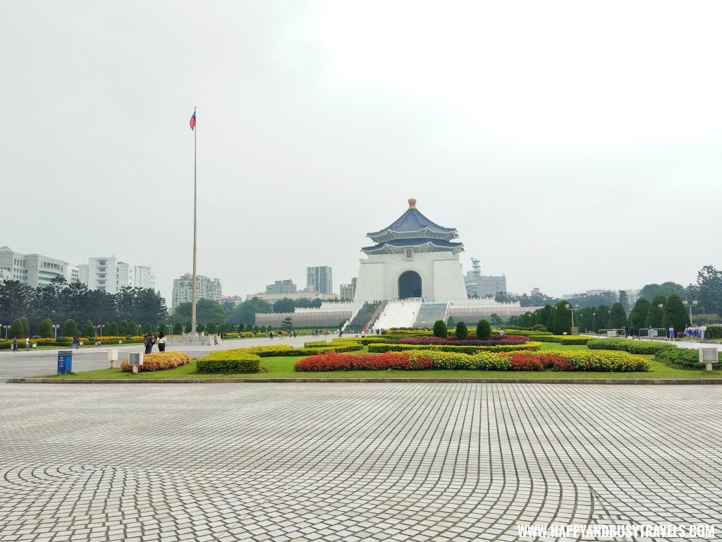 National Chiang Kai Shek Memorial Hall 中正紀念堂 Democracy Square Happy and Busy Travels to Taiwan