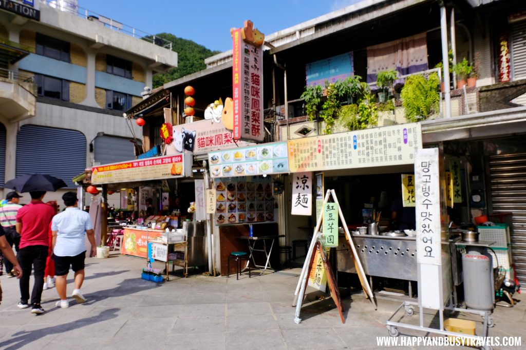 Houtong Cat Village - Happy and Busy Travels to Taiwan