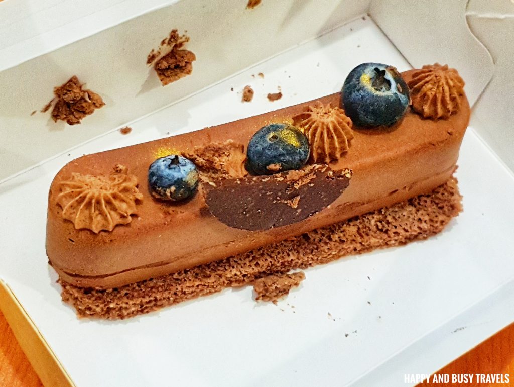 D'Le Mere Healthy & Wellness Kitchen - Right Keto Diet - rich dark chocolate cake with blueberries - Happy and Busy Travels
