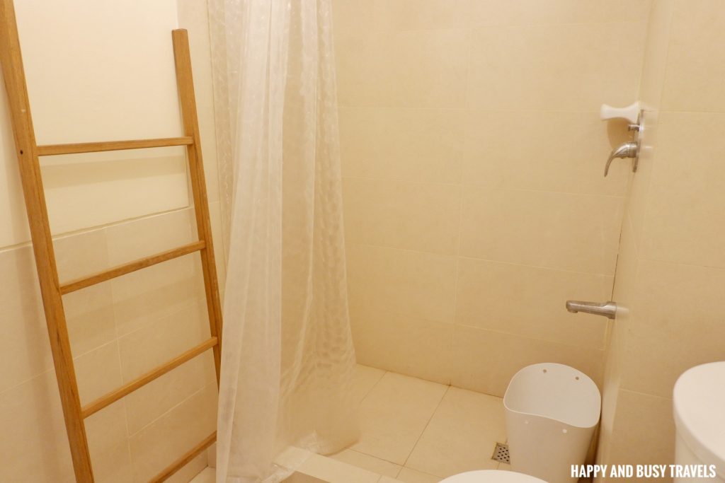 comfort room Rafanya Sanctuary - Happy and Busy Travels Where to stay in Tagaytay Condo Unit Wellington Courtyard