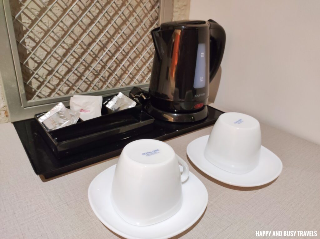 electric kettle mug Yello Hotel - Where to stay in Cebu - Happy and Busy Travels