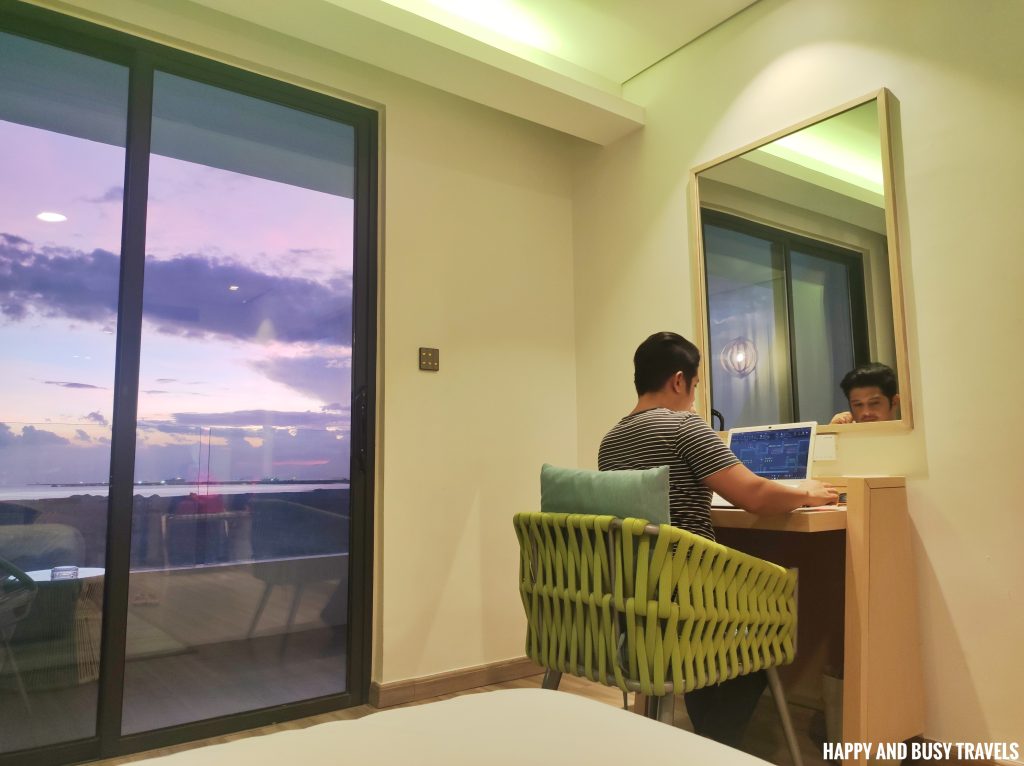 executive king bayview room Lime Resort Manila - Where to stay hotel resort in manila - Happy and Busy Travels