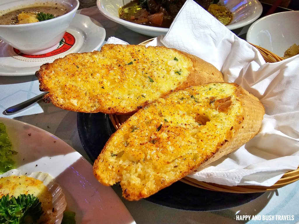 garlic bread Brass Monkey Cafe and Bar - Where to eat Kota Kianablu Sabah Malaysia - Happy and Busy Travels