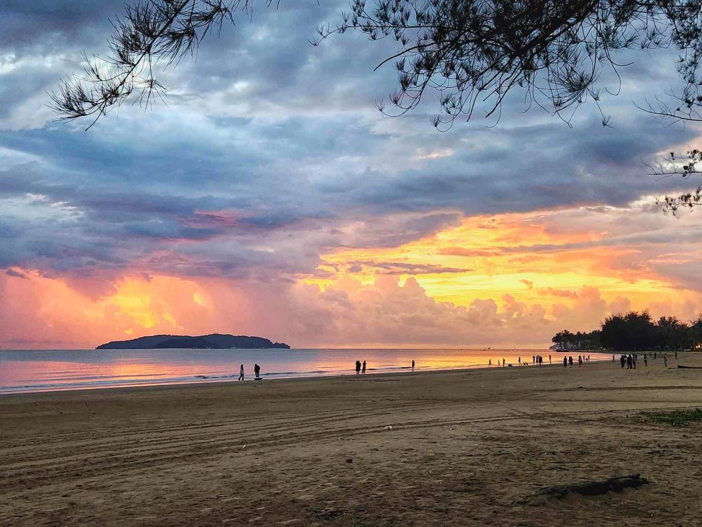 Kota Kinabalu Tourist Spots 16 - tanjung arung beach Where to go famous things place to visit for couples - Happy and Busy Travels
