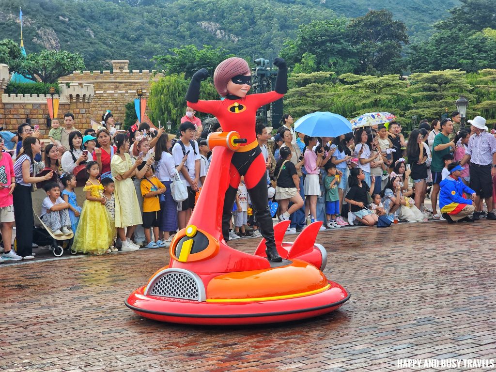 Hong Kong Disneyland Resort 72 - elastigirl the incredibles Parade tips FAQs where to buy tickets Klook - Happy and Busy Travels