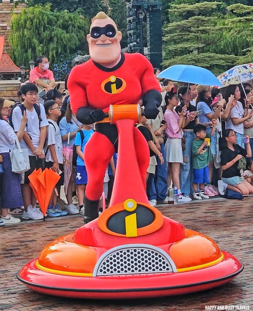 Hong Kong Disneyland Resort 73 - mr incredible Parade tips FAQs where to buy tickets Klook - Happy and Busy Travels