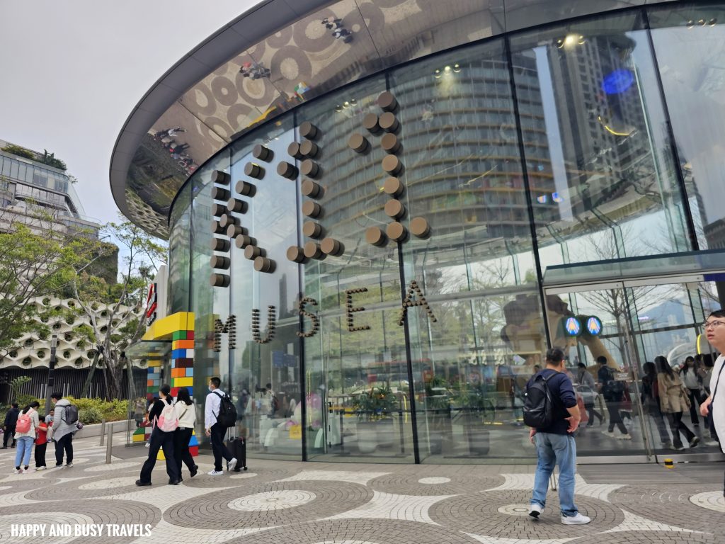 4 Days in Hong Kong 19 - K11 Musea Itinerary and Tips KLOOK discount Code HAPPYANDBUSYTRAVELS disney aqualuna peak tram Nong Ping 360 - Happy and Busy Travels