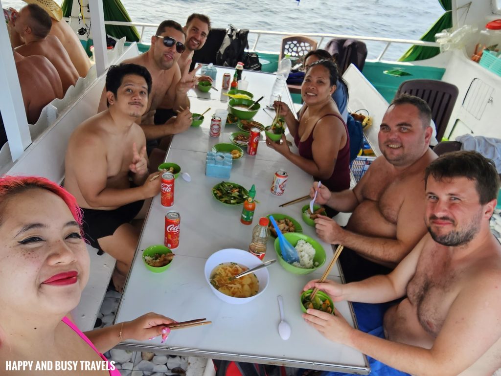 Phu Quoc Diving Club 17 - lunch Discovery Scuba diving - Happy and Busy Travels Vietnam